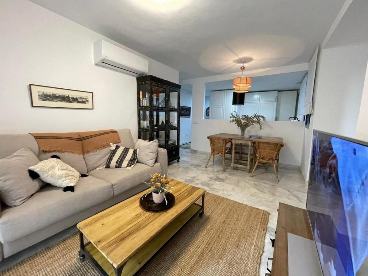 Calu Homes Cerca Playa De Huelin Málaga Exterior foto